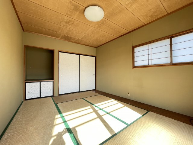 八戸市白銀台6丁目の和室