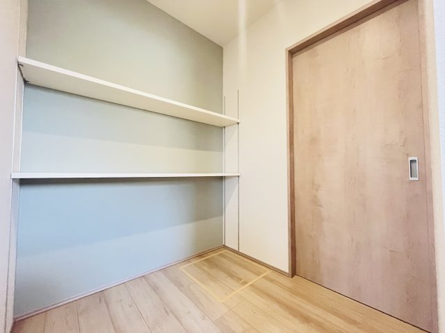 【収納】 | 深谷市上柴町東３丁目　フェリディアガーデン　未入居戸建　全6区画　2号棟 | パントリー

