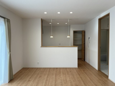 【居間・リビング】 | 大津市和邇中147-20　新築戸建