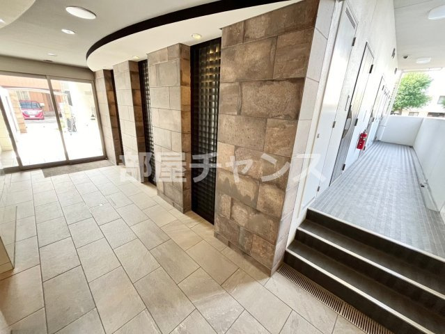 リヴシティ浅間町のロビー