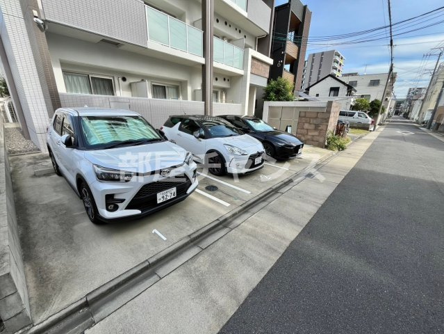 リヴシティ浅間町の駐車場