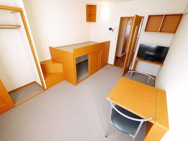 レオパレスＷＩＬＬ南郡山の内装|明るい色調の室内です