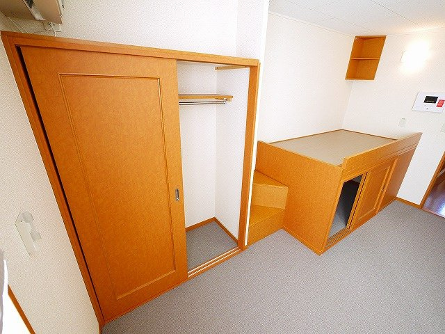 レオパレスＷＩＬＬ南郡山の収納|便利な収納スペースです