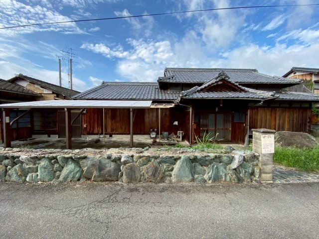 西条市小松町新屋敷の売地の外観