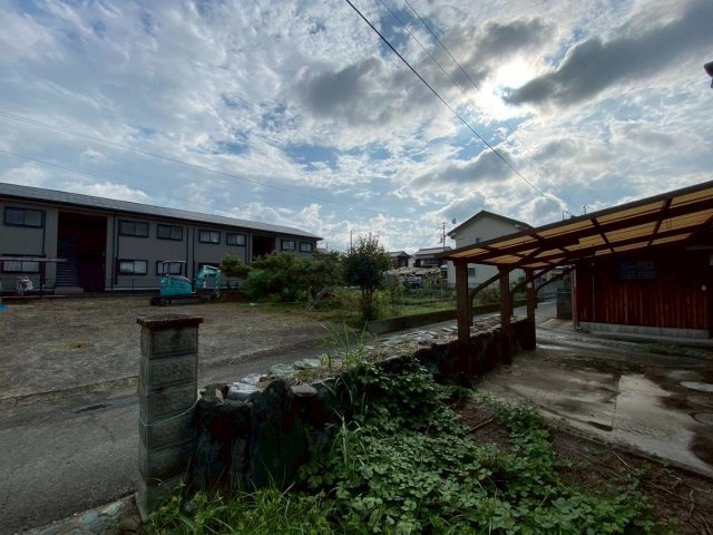 西条市小松町新屋敷の売地の周辺