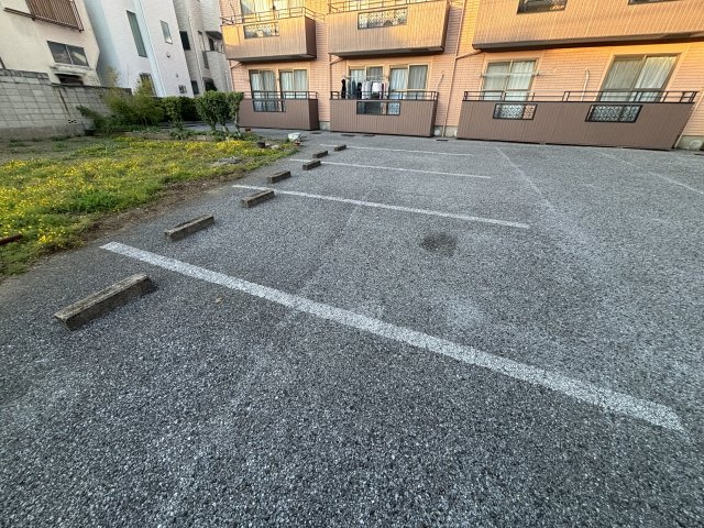 大野ハイツの駐車場