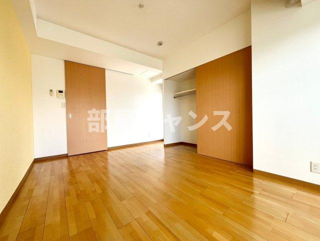 グランデ浅間町の寝室