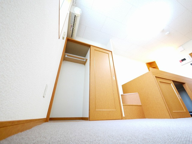 レオパレス寧楽の収納|小物を収納するのに便利です