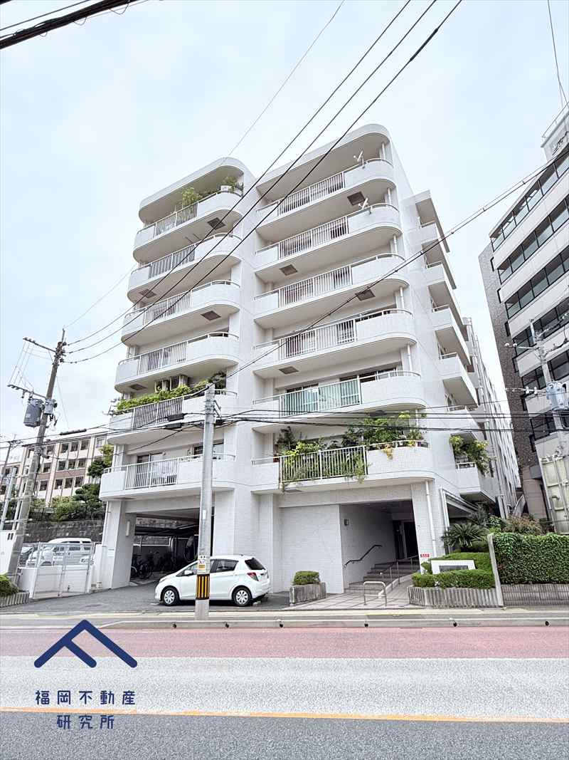 グリーンマンション野間大池の外観