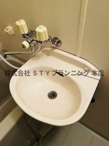 仲介手数料0円！クレスト泉の洗面所