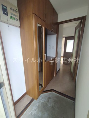 【玄関】 | 高洲ハイツ