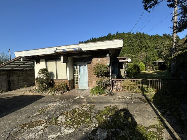 遠野町滝4DK+店舗の外観