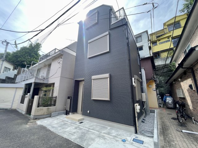 北区赤羽西3丁目　利便性×快適性　限定1棟の前面道路含む現地写真