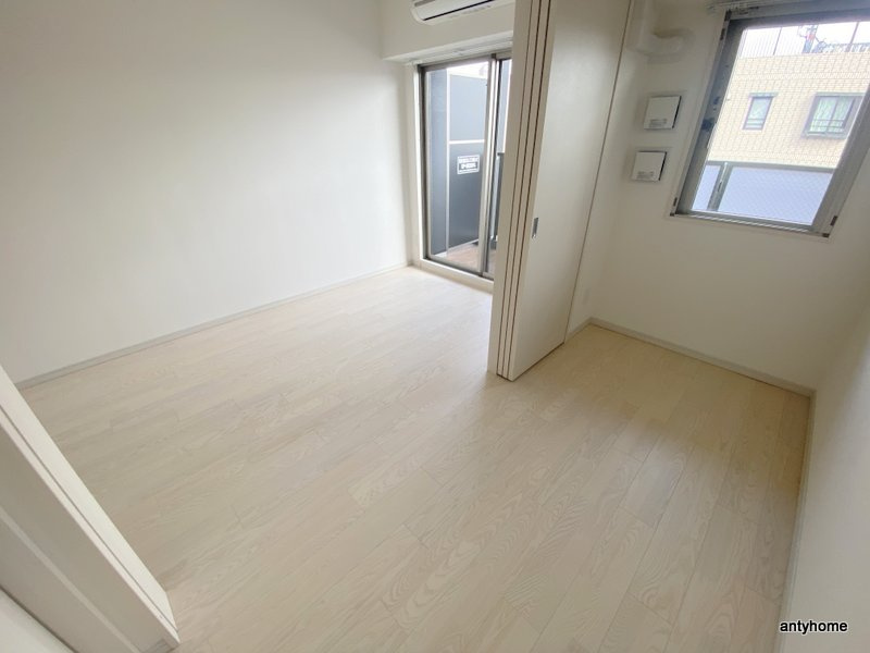 アドバンス江坂東デパール　仲介手数料無料の洋室