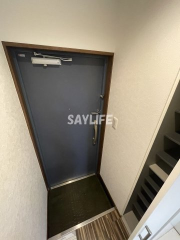 ウインズコート城東中央の玄関