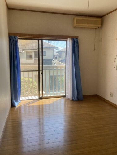 小山市大字間々田の洋室