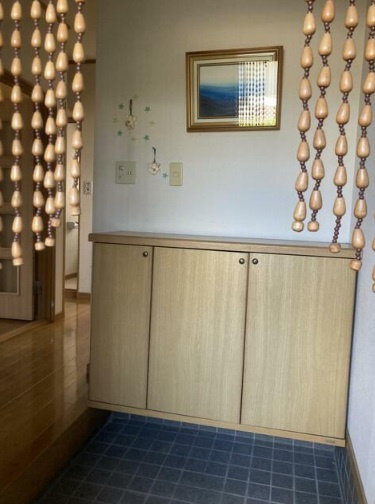 小山市大字間々田の玄関