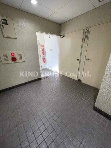 やなぎ屋ビルのロビー|毎日通るロビーはこのようになっています