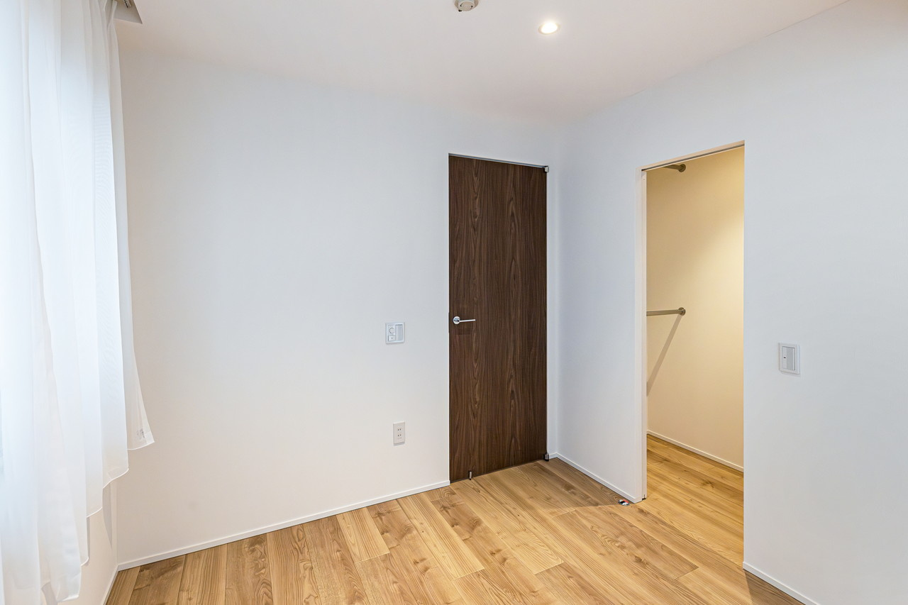 プラウド赤坂の洋室