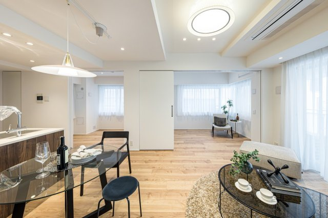 プラウド赤坂の居間・リビング