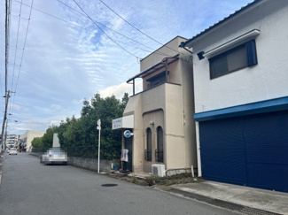【前面道路含む現地写真】