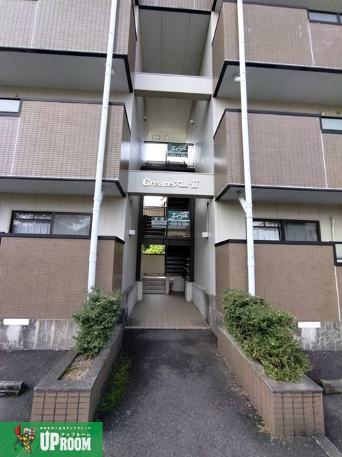 グレース犬山IIのエントランス