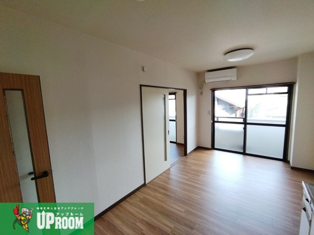 グレース犬山IIの居間・リビング