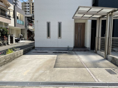 【駐車場】 | 天窓のある家