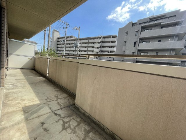 アーデンコート住吉川のバルコニー