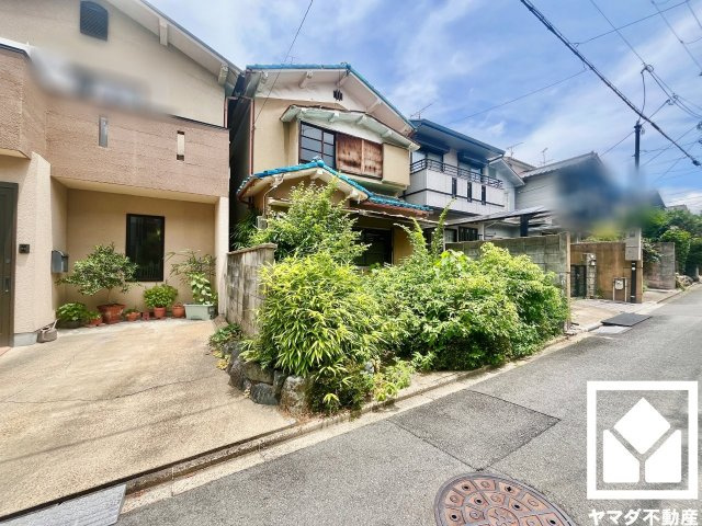 伏見区深草大亀谷金森出雲町の外観