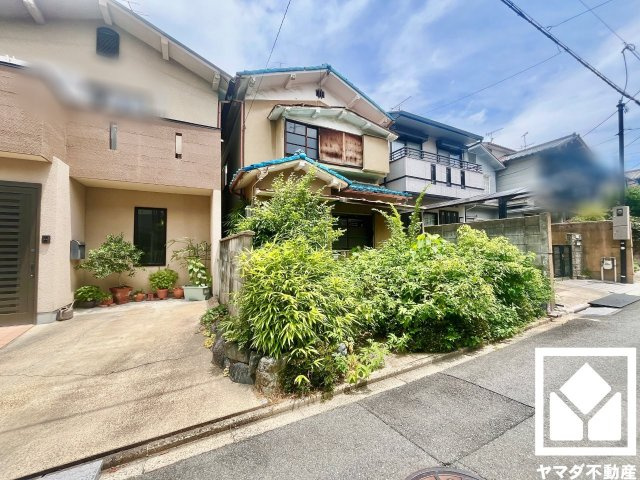 伏見区深草大亀谷金森出雲町の外観