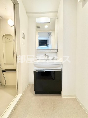 プレサンス新栄リベラの独立洗面台