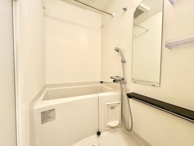 プレサンス新栄リベラの浴室