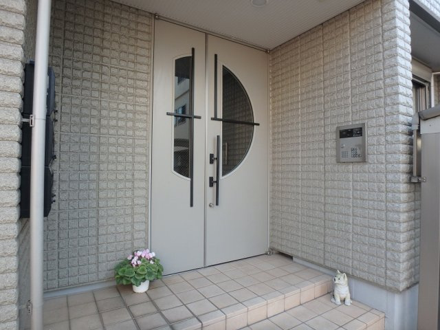 NEZU MAISONのエントランス