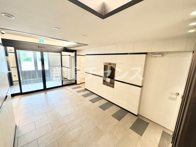 プレサンス桜通ベルノのロビー