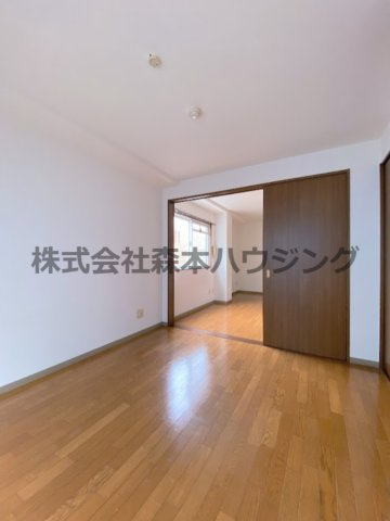 【洋室】 | 　メゾンバニNo.1 | 落ち着いた色調の洋室です