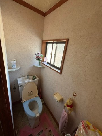 勝浦市吉尾　中古戸建のトイレ
