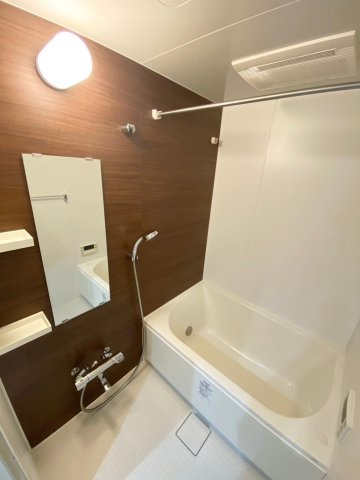 カスタリア新栄IIの浴室
