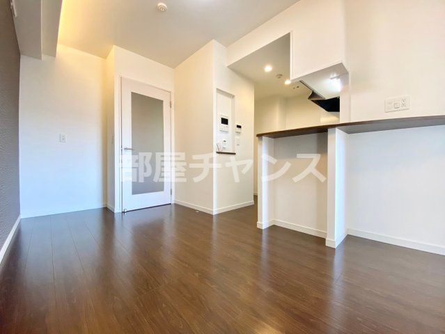 カスタリア新栄IIの居間・リビング