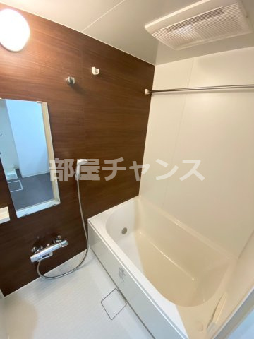 カスタリア新栄IIの浴室