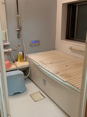 勝浦市吉尾　オール電化中古戸建の浴室