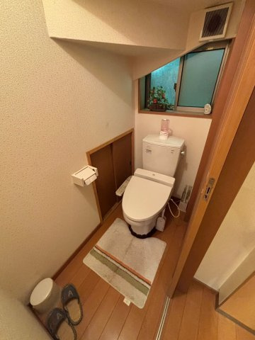 勝浦市吉尾　オール電化中古戸建のトイレ