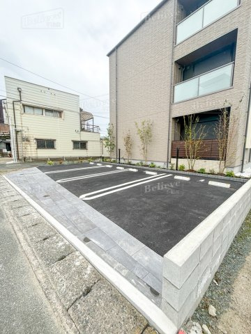 シャーメゾンROOXの駐車場|駐車スペースもあります☆