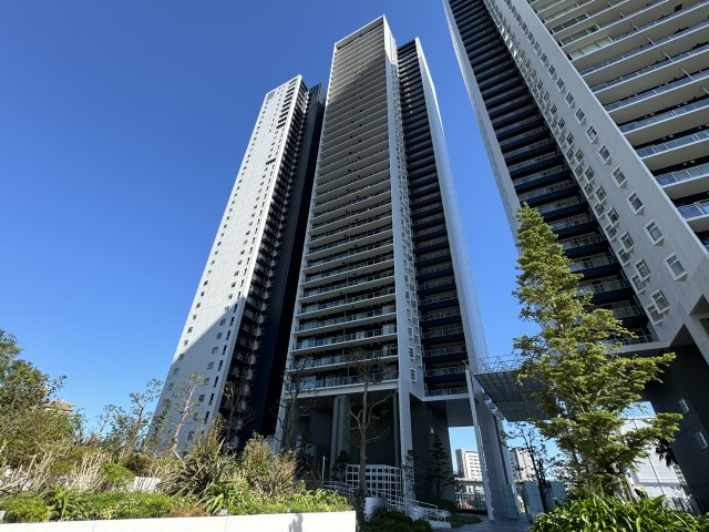 ワールドシティタワーズブリーズタワーの外観