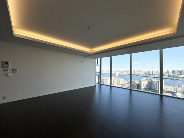 ワールドシティタワーズブリーズタワーの居間・リビング