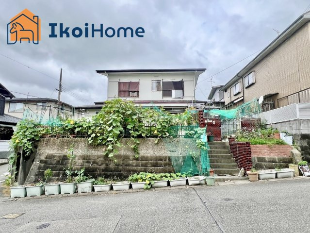 神戸市西区富士見が丘2丁目　中古一戸建の外観|押部谷駅徒歩10分。大人気の角地です。敷地面積も228.71㎡でかなり広いです。