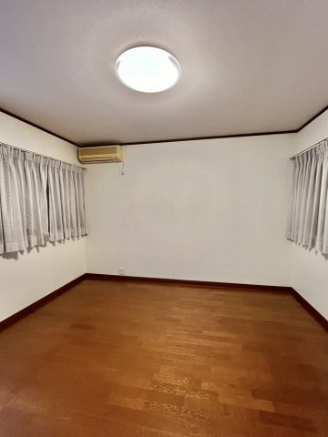 泉佐野市泉ケ丘２丁目戸建の洋室