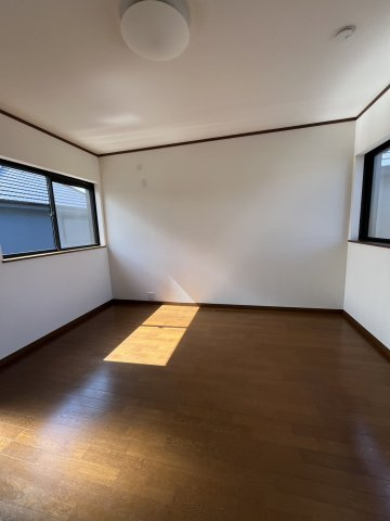 泉佐野市泉ケ丘２丁目戸建の洋室