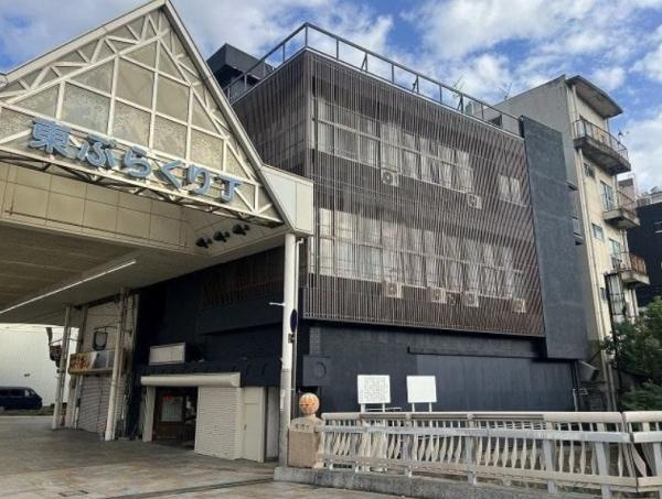 和歌山市新雑賀町　収益ビルの外観