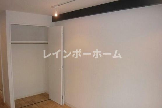 特典：仲介手数料が無料です!!の洋室|落ち着いた色調の洋室です